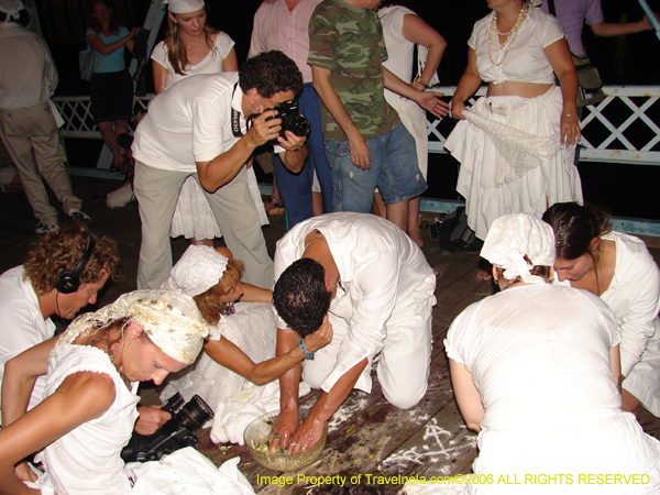 VOODOO-HEAD-WASHING-MARIE-LAVEAU-SALLIE-ANN-GLASSMAN-2006-156